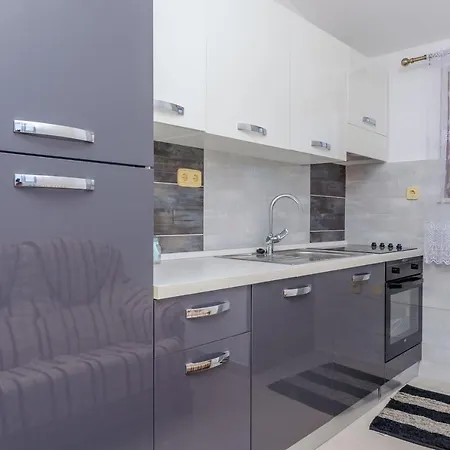 Apartment Selo Luka *