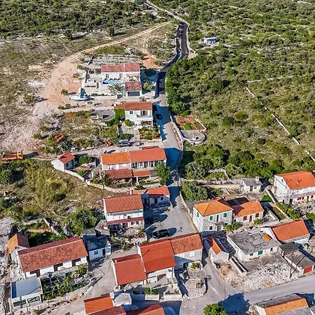 Selo Luka Ražanj